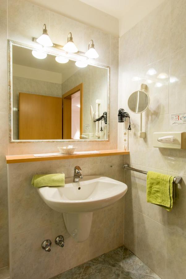Hotel Meinhardt Scena Esterno foto
