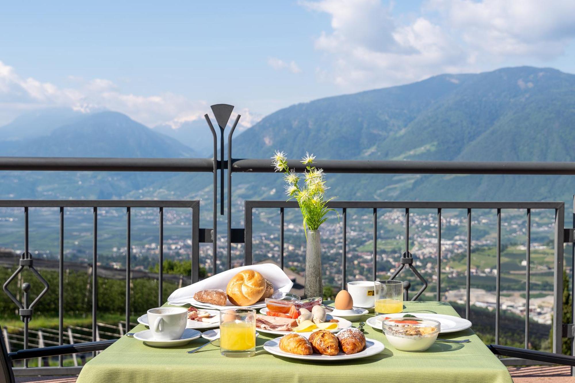 Hotel Meinhardt Scena Esterno foto
