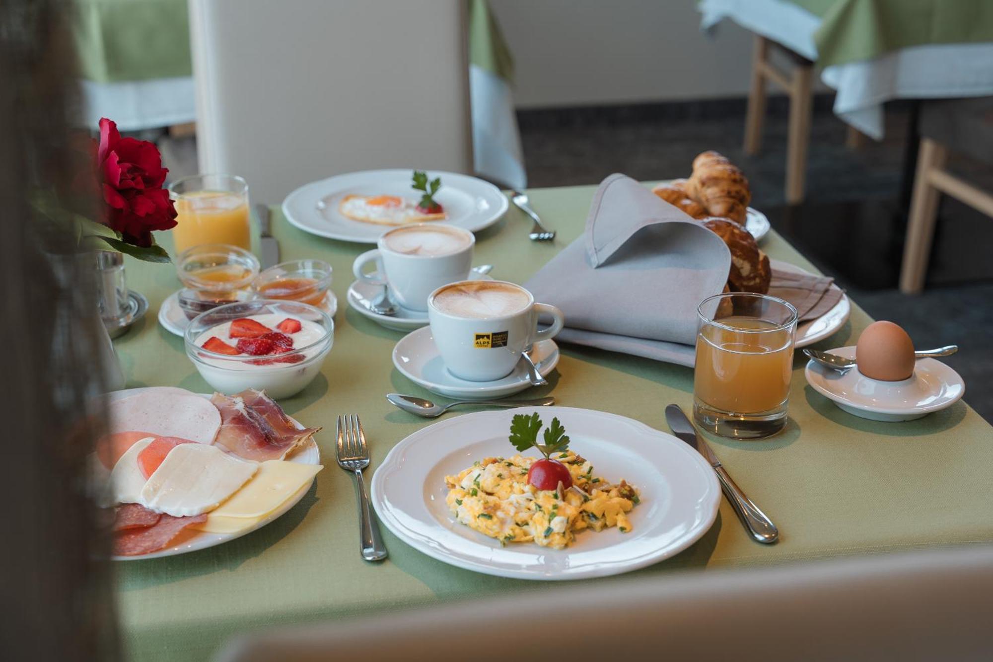 Hotel Meinhardt Scena Esterno foto